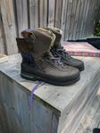 Salomon Authentic 9