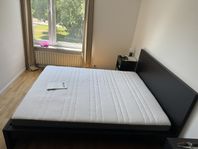 Komplett IKEA sängpaket 180x200, svart-brun MALM sängstomm