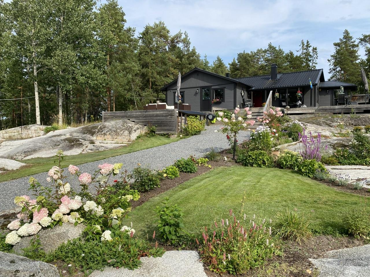 En bit av paradiset, mellan s...