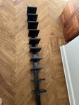 Pilaster bokhylla - svart lack 