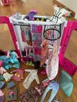 Barbie Fashionistas Rosa Garderob