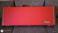 Fender Classic Series Case Strat/Tele Fiesta Rött fodral