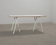 Loop Stand bord med förstärkningsskiva 160 cm