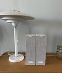 Två Sonos IKEA Symfonisk bokhyllehögtalare + väggfästen
