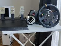 Thrustmaster TX Ratt och Pedaler + TH8A Växelspak