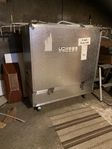case / fodral / vagn på hjul
