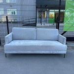 Ilva - sammet soffa i nyskick!