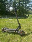 Elsparkcykel Kukirin G4. Nyskick, laddare och 2 nycklar