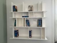 Asymmetriskt bokhylla (BoConcept) 102 x 102 x 23 cm