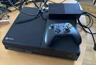  Xbox One med GTA V, kontroll, HDMI och strömadapter