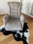 Recliner med elfunktion och lyfthjälp
