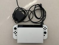 Begagnat Nintendo Switch OLED White + 3 spel