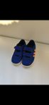 Barnskor Adidas strl 22