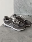  New Balance sneakers : 35 nya 