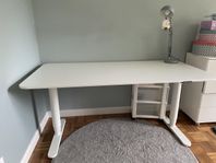 IKEA ”Bekant” höj- och sänkbart skrivbord 160x80 vit