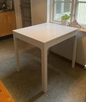 Köksbord