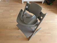 Stokke Tripp Trapp med babyset och bricka