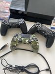 PS4 original , 7spel, 3 handkontroller-fungerar bra.