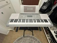 Keyboard Casio LK-280 med mycket tillbehör