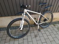 Mountainbike White XC Comp 25 27,5 tum