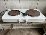 Dubbel kokplatta, använd men fungerar bra!