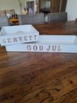 Trälådor till servetter och julprylar.