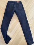 Svarta WHYRED-byxor – Modell “SYD TWILL” – Strl 31/3