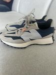 New Balance 327