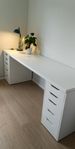 Skrivbord med 2 st IKEA Alex hurts 