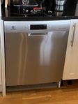 Bortskänkes rostfri diskmaskin Electrolux