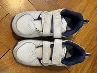Tennis skor New Balance strl 32.5