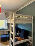 Loftsäng i trä barn