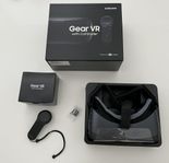 Samsung Gear VR Oculus with Controller