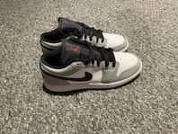 Jordan 1 low light smoke grey