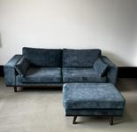 Soffa med fotpall – Studio Collection Stockholm