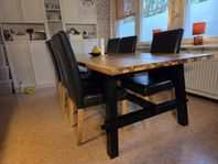 Matbord Skogsta Ikea och stolar från jysk