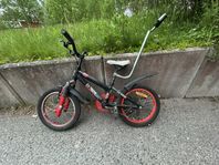En första cykel att börja med inkl stödpinne.