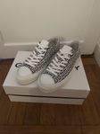 Givenchy Sneakers 44