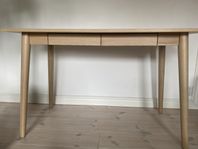 Skrivbord