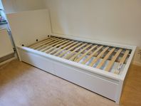 Säng "malm" 90 cm från Ikea