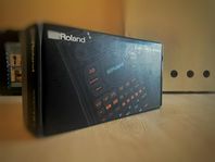 HELT NY ROLAND SP 404 MKII