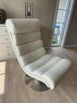 2 st vita fåtöljer i skinn