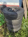 4st däck på fälg 215/65r15