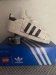 Lego adidas