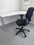 Höj o sänkbart skrivbord o stol IKEA