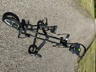 Golfvagn med gummihjul hållare