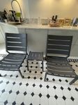 Loungestolar med bord