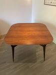 Matbord i teak