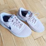 Nike, sneakers