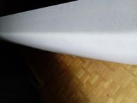 säng bortskänkes 105 x 200